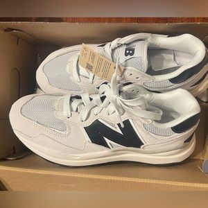 New Balance 5740 shoes. New with tags - never worn!
